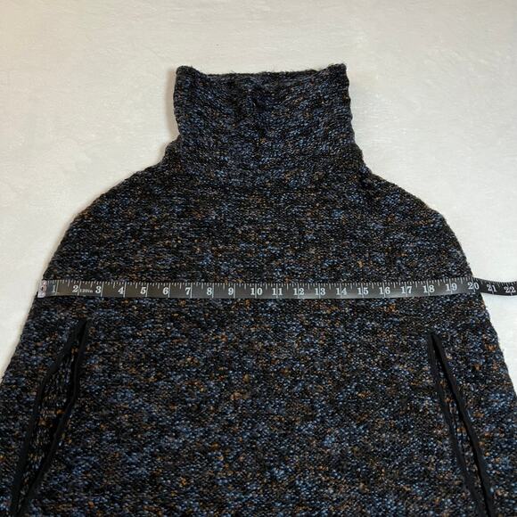 Women's Turtleneck Knit Sweater Poncho Size Medium Cozy Winter Preppy Classic - Picture 5 of 6